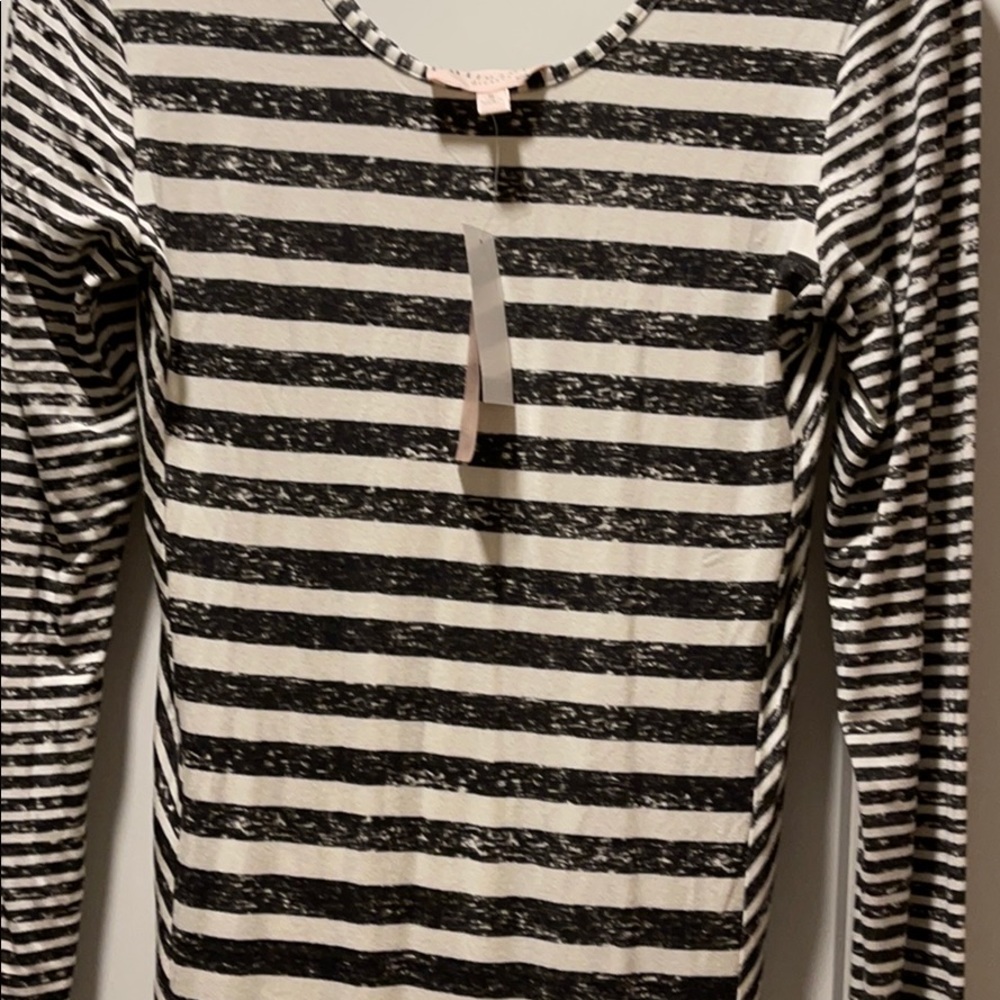 🖤🤍Black/Grayish and White Stripe Dress